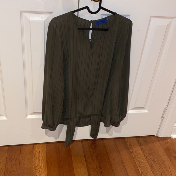 APT. 9 Army green sheer  long sleeve blouse L - Picture 3 of 11